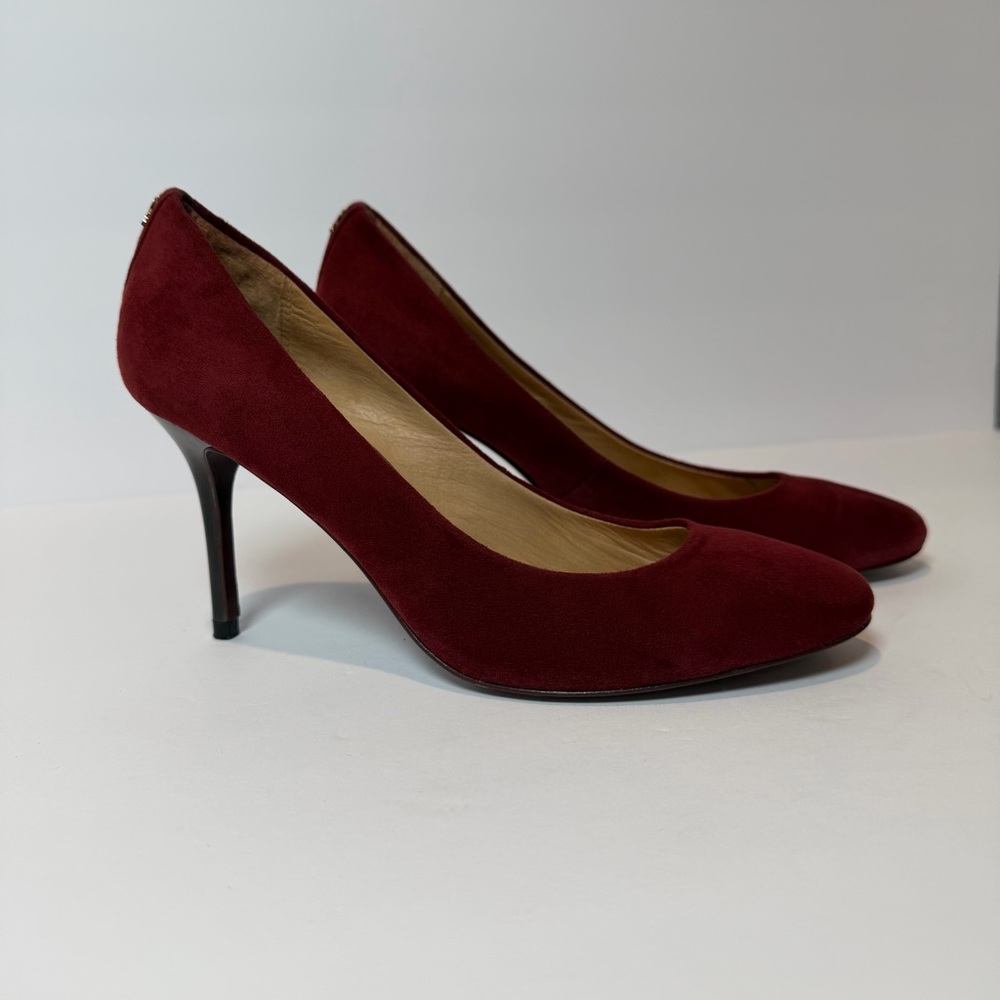 Coach pumps heels in burgundy suede Size 7